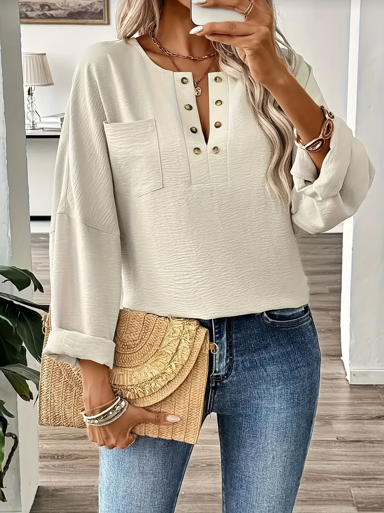 Women's Large Size Long Sleeve Woven Shirt for Spring and Fall