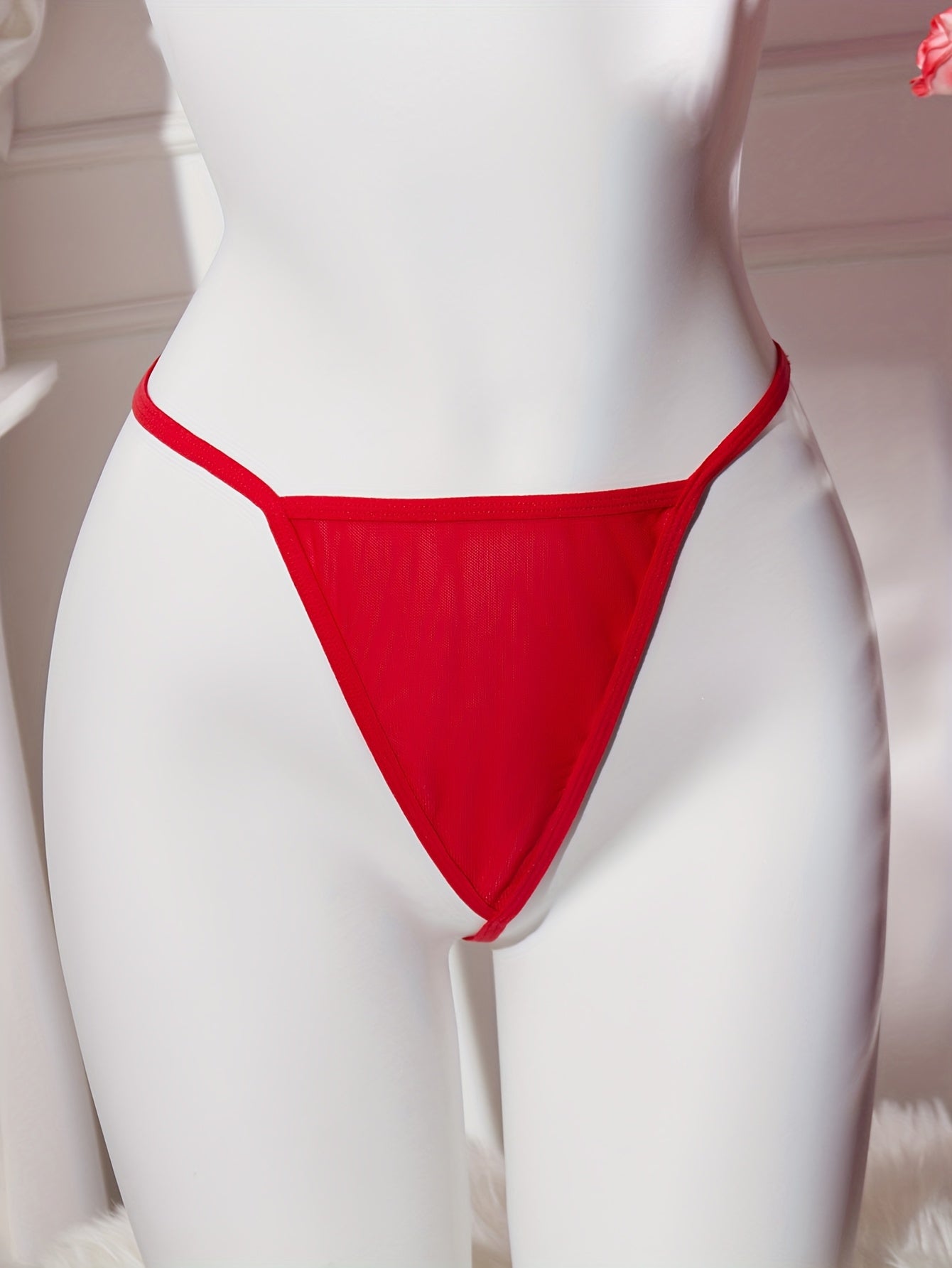 Ayollar uchun bir rangli qipiqli pijama to'plami, bog'ich va yarim shaffof kiyim