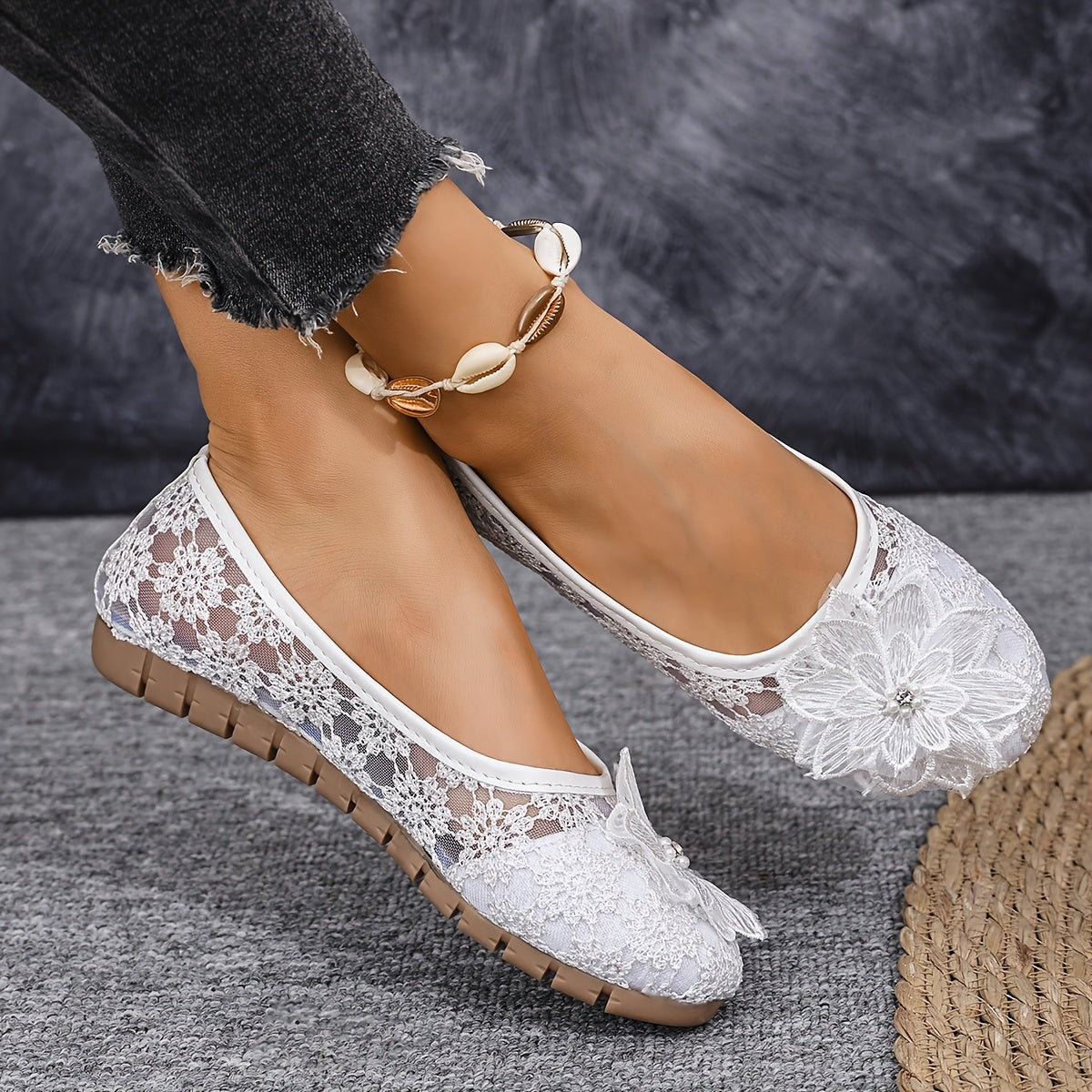 Women's Lace Ballet Flats Breathable Soft Sole Slip-On Shoes
