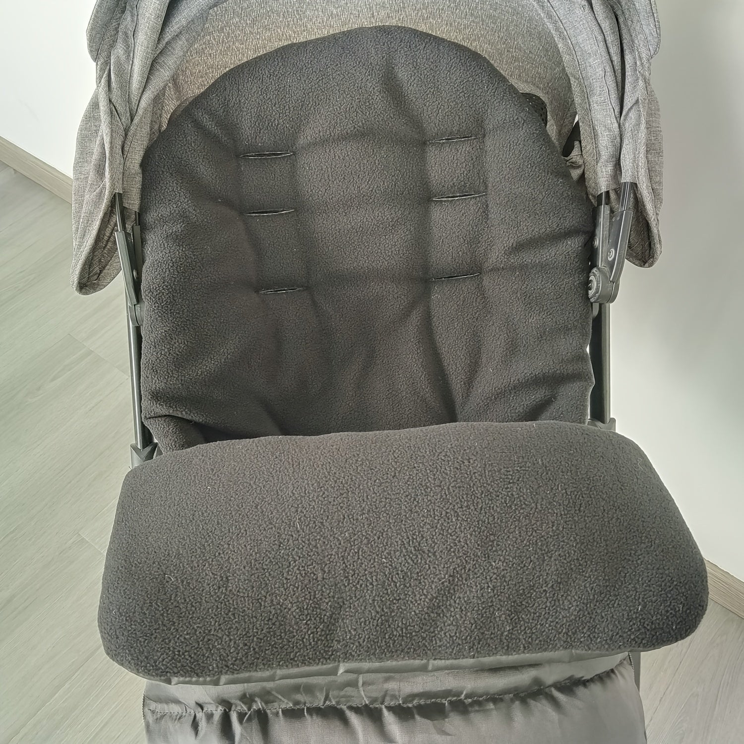 Insulating Cotton Stroller Blanket for Autumn Winter Windproof Anti-Kick Design