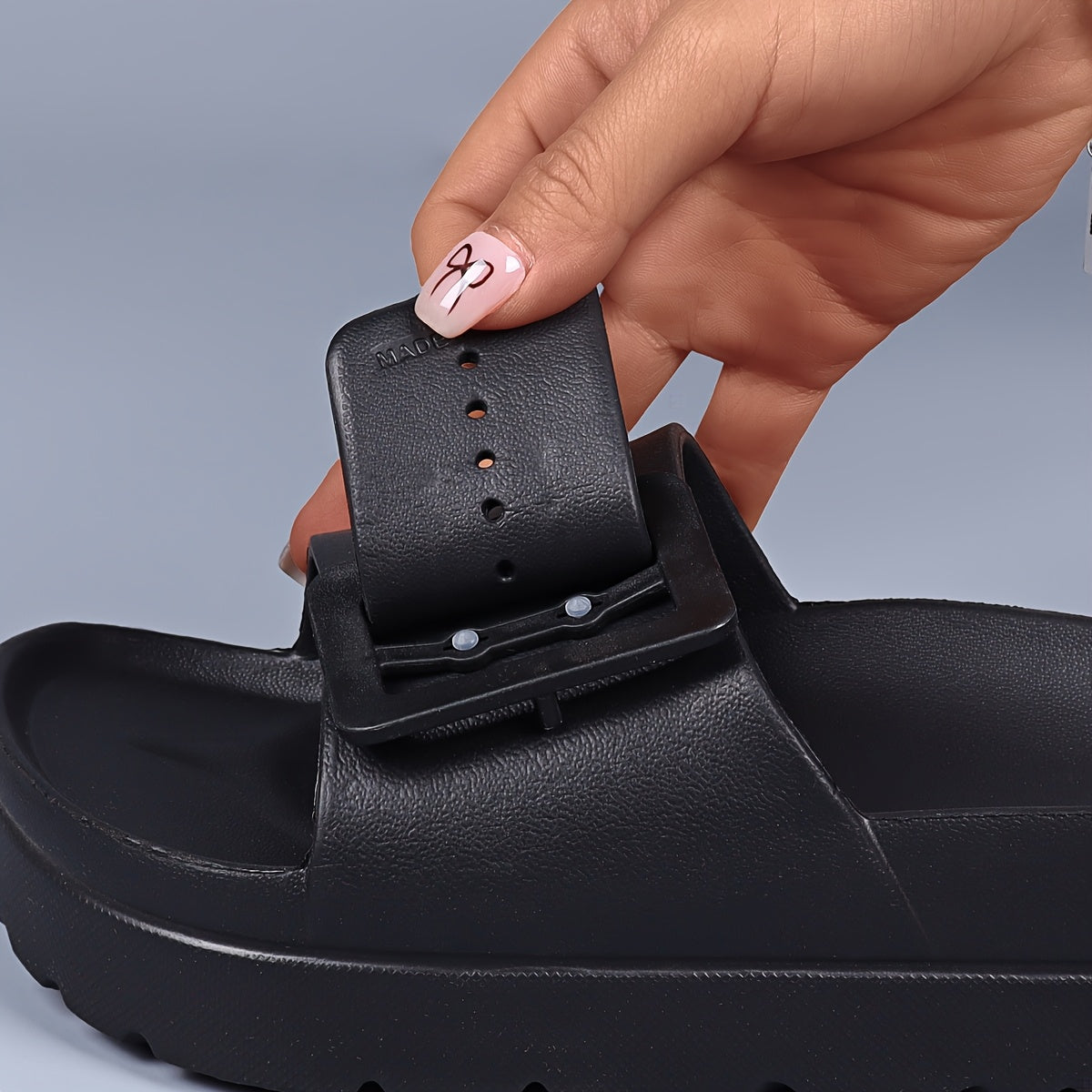 Women's Outdoor Sandals Adjustable Buckle Casual Flip Flops with 1.75-Inch Heels