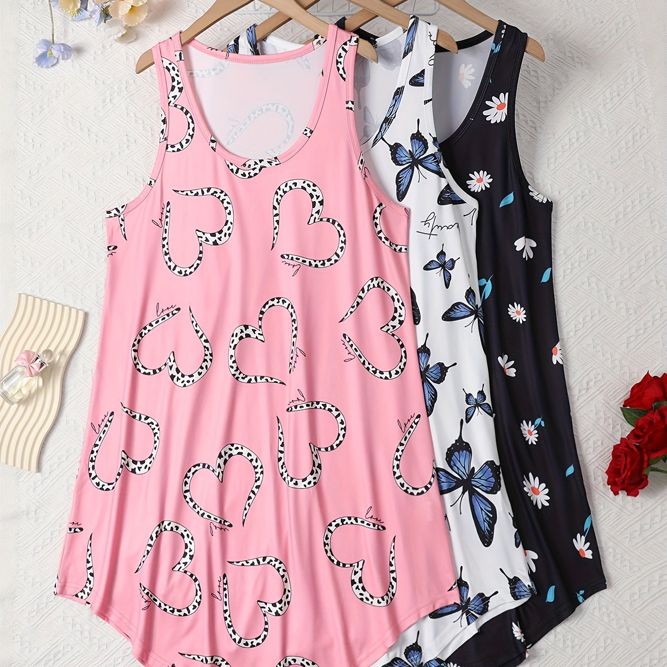 Women Plus Size Pajamas Set with Cartoon Love and Butterfly Patterns Nightgowns