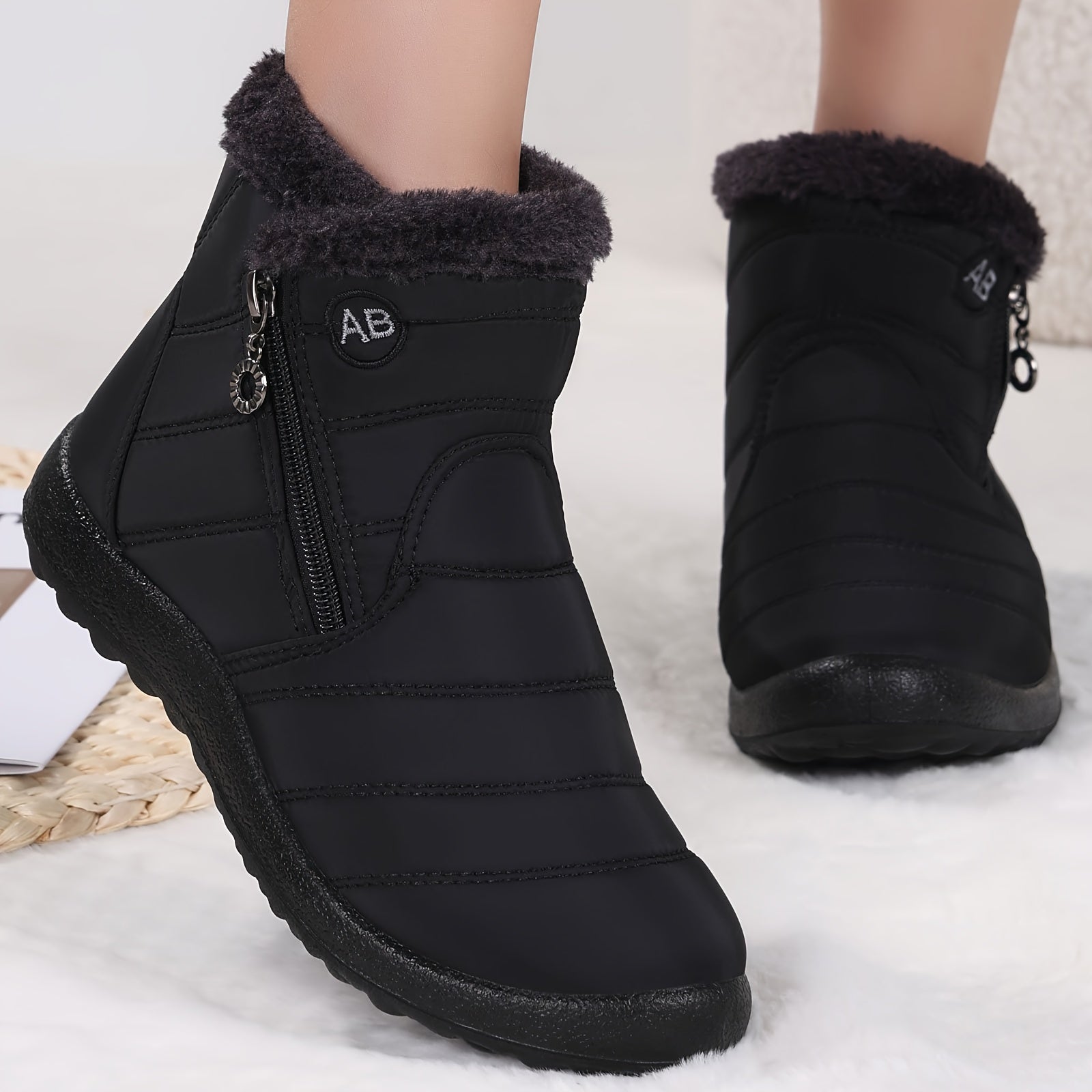 Women's Plush-Lined Winter Snow Boots with Side Zipper Faux Fur Collar