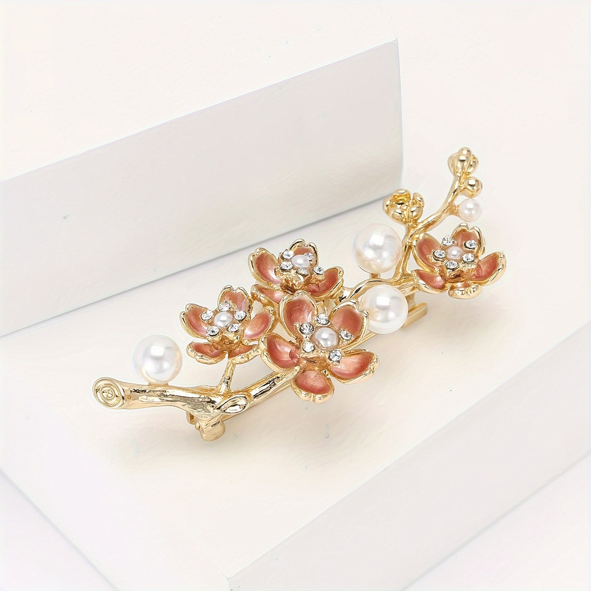 Floral Brooch with Pearls and Enamel for Women's Fashion Alloy Pin