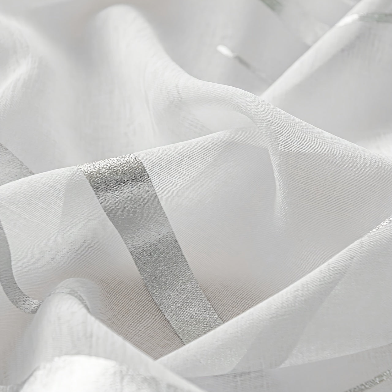 Black and White Water Ripple Pattern Curtain with Silver Hot Stamping for Window Screen