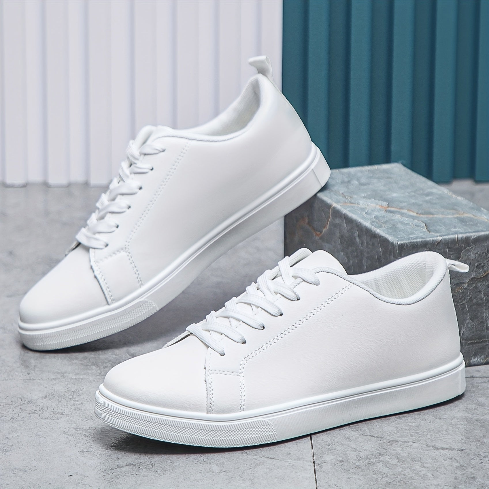 Men's Skate Shoes Youth Durable Non-Slip Sole Lace Up Casual Sneakers