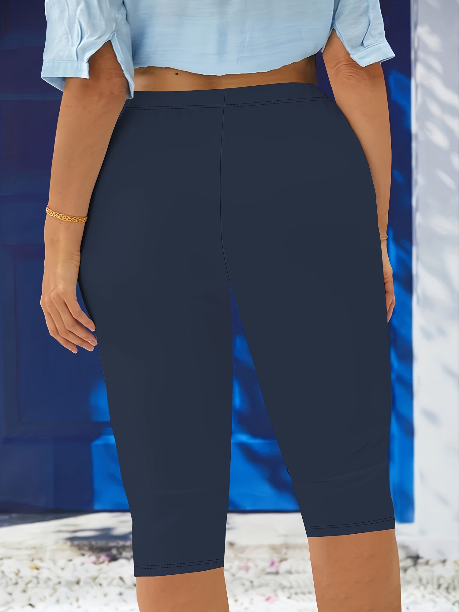 Women's Plus Size High-Waisted Capri Leggings Stretchy Comfort Black