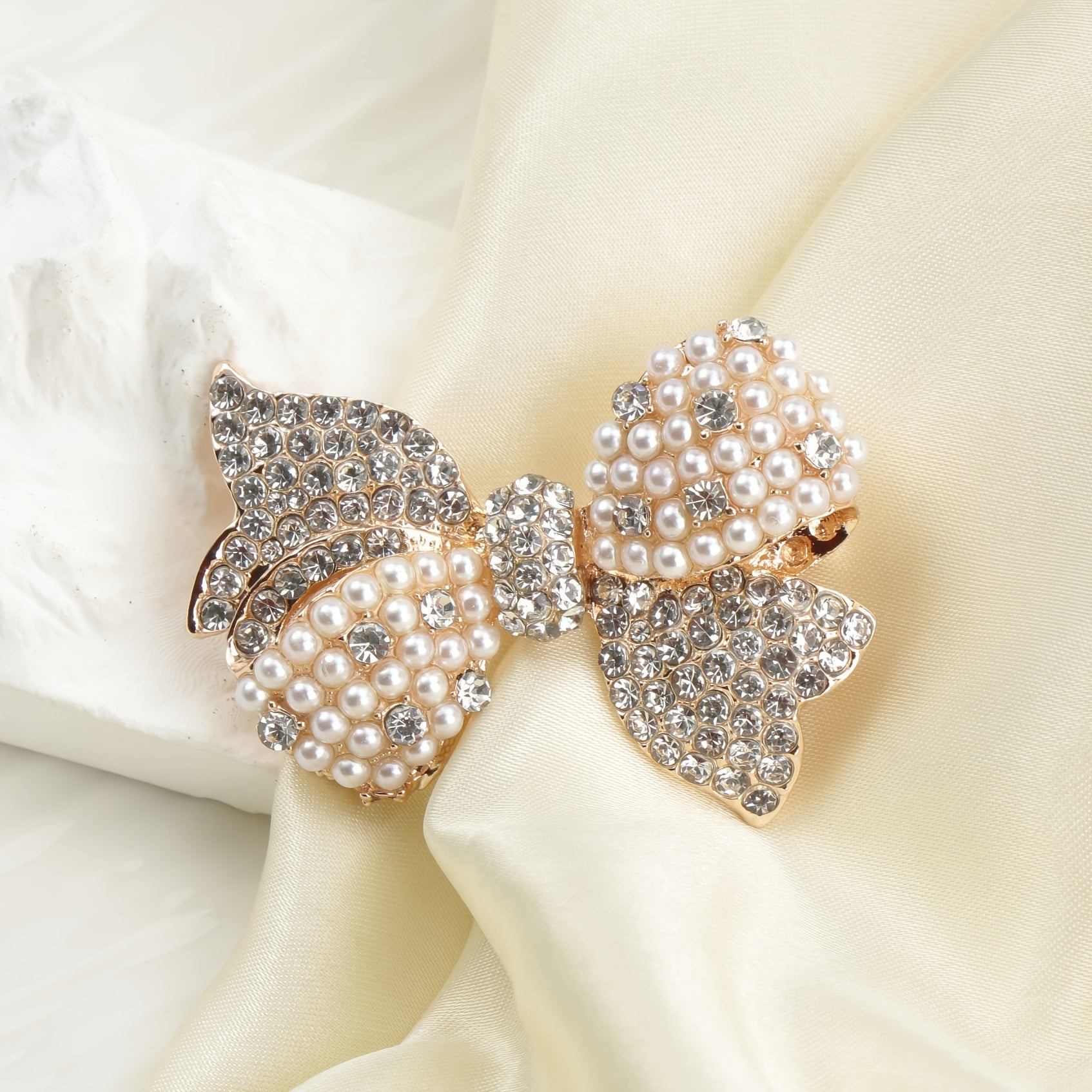 Women's Bow Brooch Rhinestone Alloy Wedding Accessory Elegant Jewelry