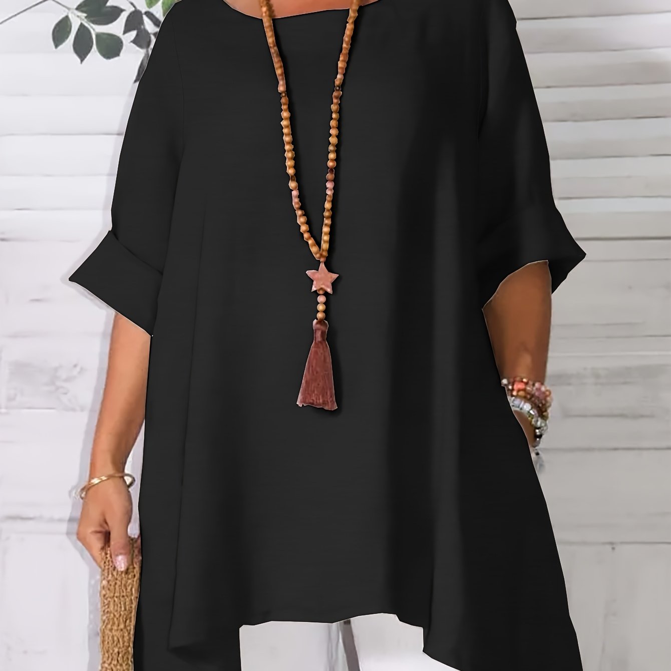 Women's Plus Size Pleated Texture Top with Pockets and Asymmetrical Hem in Polyester for Vacation