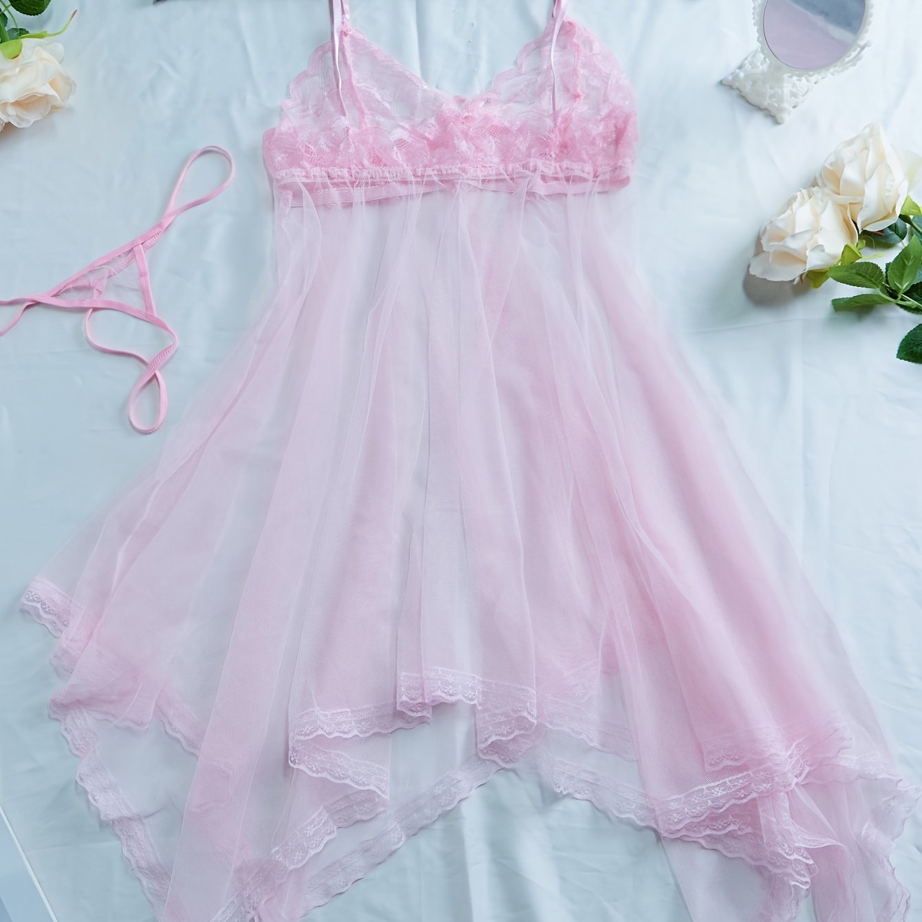 Нижнее белье, кружевное платье из сетки с глубоким V-образным вырезом и трикотажной тканью из полиэстера