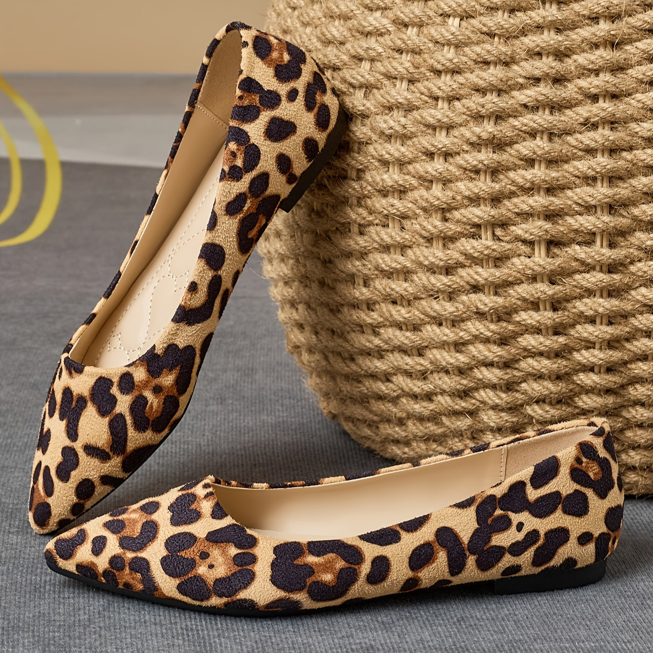 Women's Leopard Print Slip-On Flats Non-Slip Pointed Toe All-Season Shoes