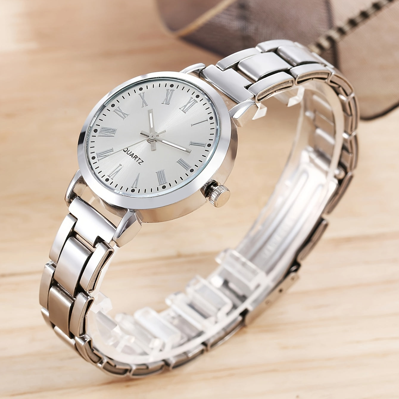 Women's Quartz Watch and Bracelet Set Light Luxury Zinc Alloy Round Non-Rechargeable Battery Gift for Her