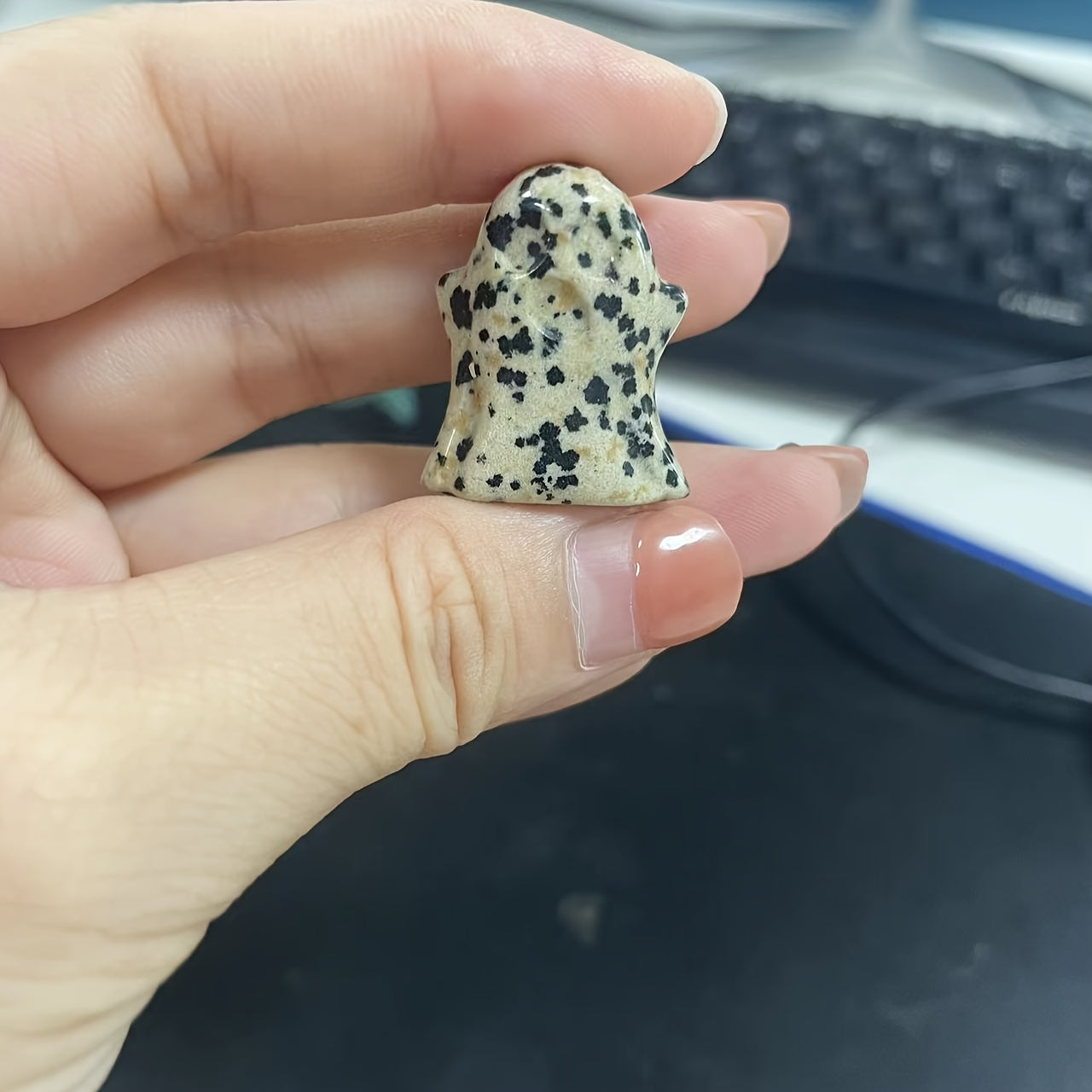 10 dona Tabiiy Kvarts toshlari va Xuddi O'liklar Haykali uchun Xalloween Uy Dekori