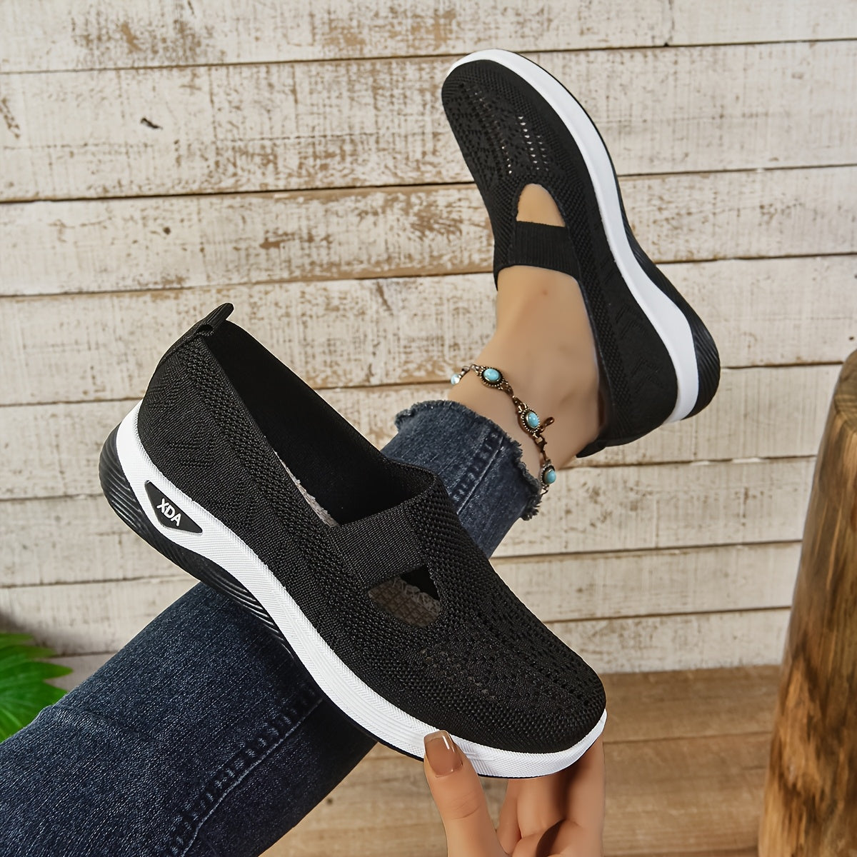 Women's Casual Slip-On Sneakers Lightweight Breathable Fabric Upper Rubber Sole for Spring Summer