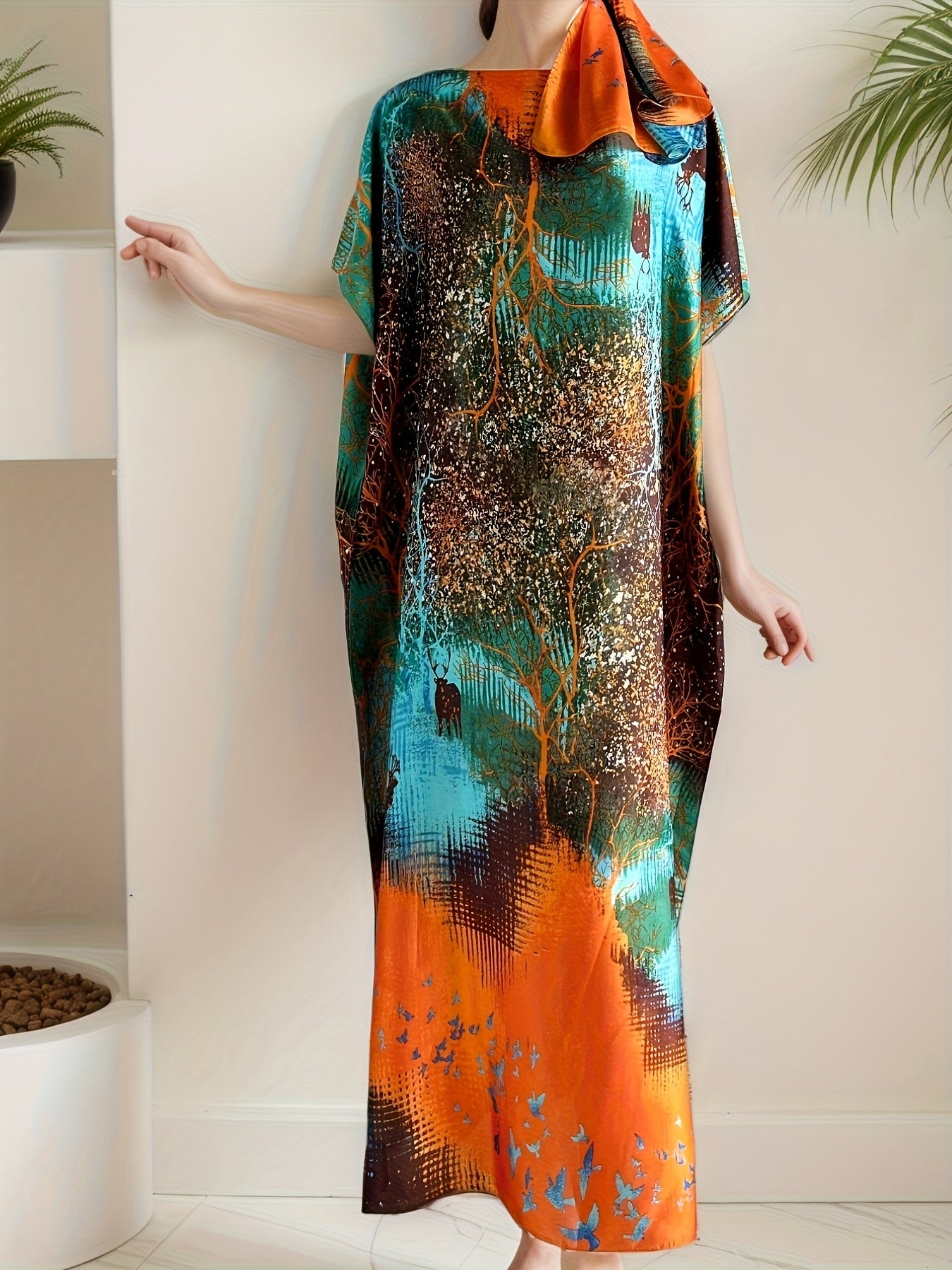 Plus o'lchamli ayollar uchun gul bosma kaftan kiyi va sharf bilan uzun tunik