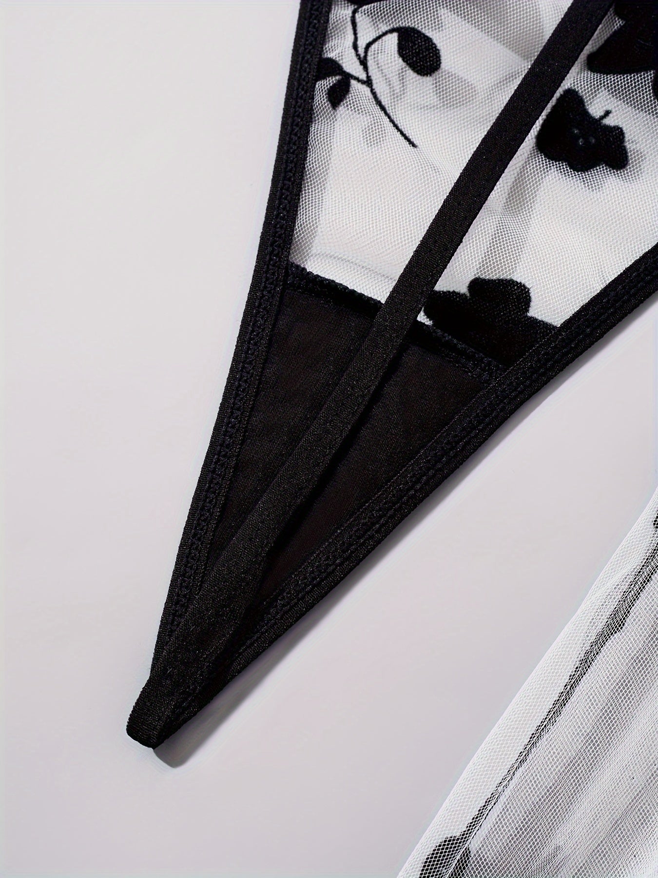 Conjunto de lencería sexy para mujer con vestido halter de escote en V profundo y tanga