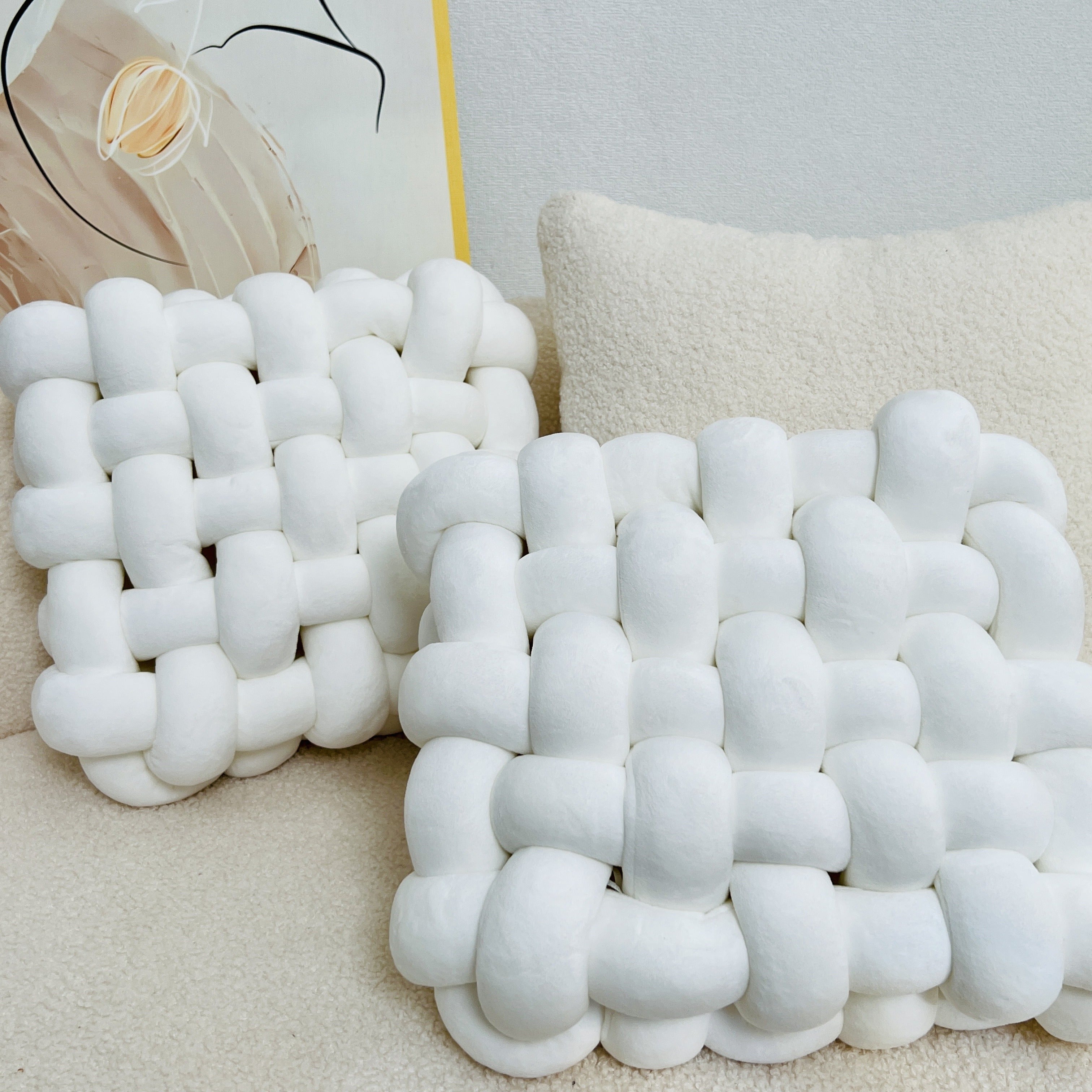 Мягкая подушка в виде узла, идеальна для домашнего декора в гостиных, спальнях и офисах.