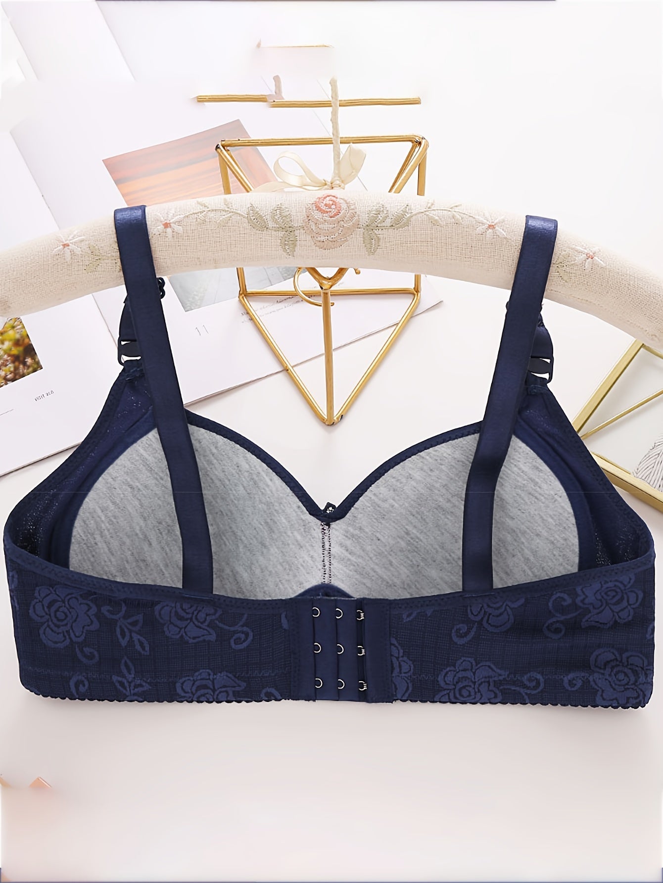 Women's Lace Wireless Push Up Bra Comfortable Breathable Lingerie
