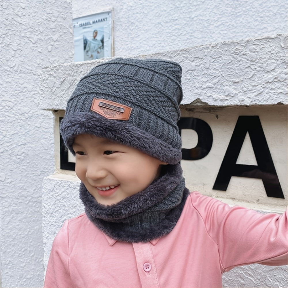 Ushbu Qish Beanie va Sharf To'plami bilan qulay va zamonaviy bo'ling. Bu to'plamda qalin, issiq tikilgan shlyapa va bo'yin issitgich bor, ikkalasi ham nafis bir to'liq rangda ishlab chiqilgan. Bundan tashqari, ular oson parvarish uchun mashinada yuviladi.