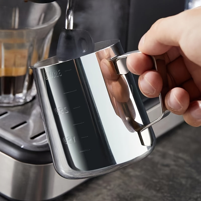 Taza de arte en café de acero inoxidable con marcas de medición para espresso y lattes