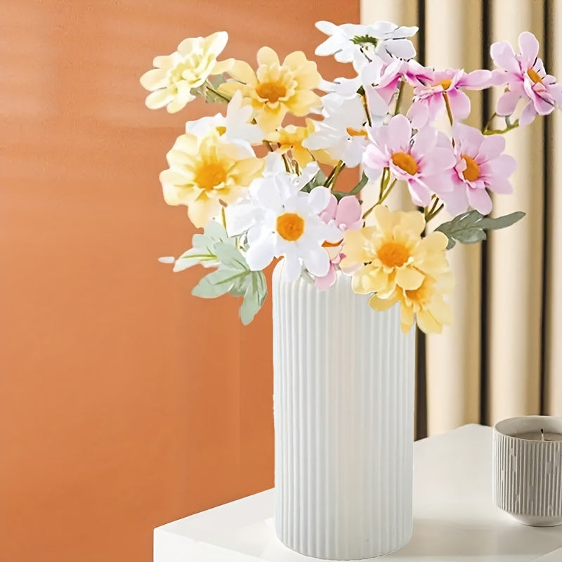 Contemporary Plastic Vase with Stripes for Home Decor and Fresh Flowers