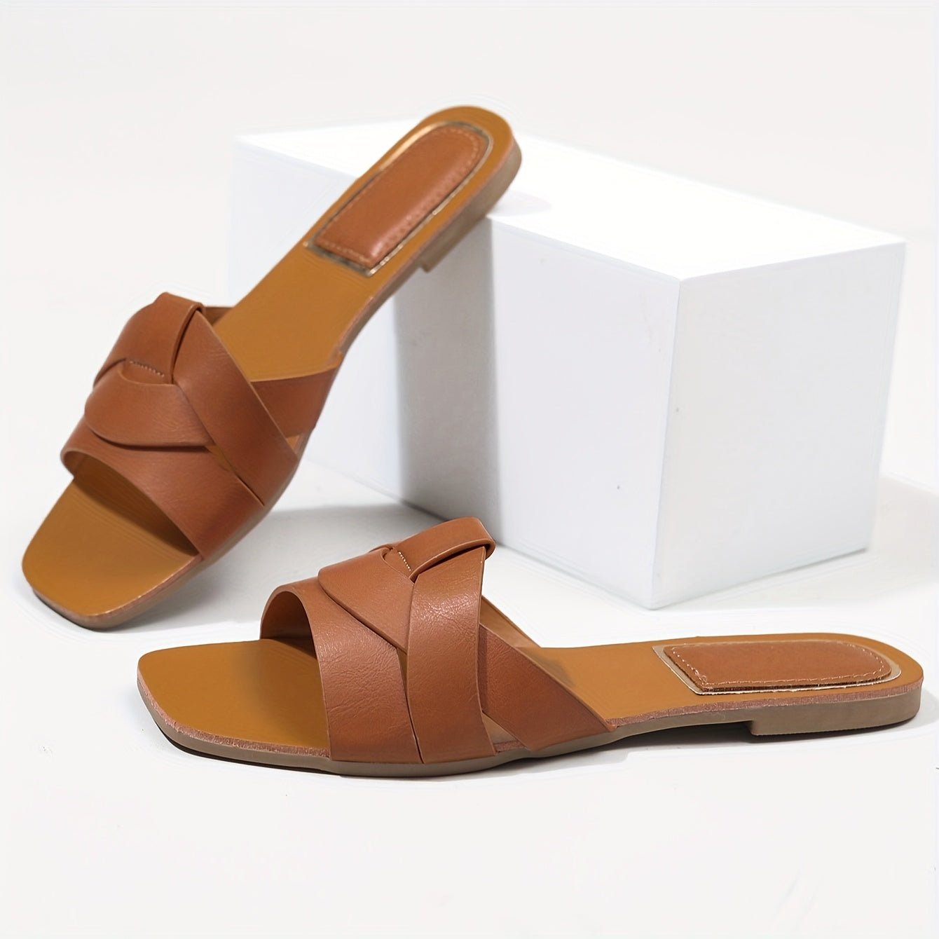 Women's Lightweight Flat Sandals Brown Slip-On Casual Beach Footwear