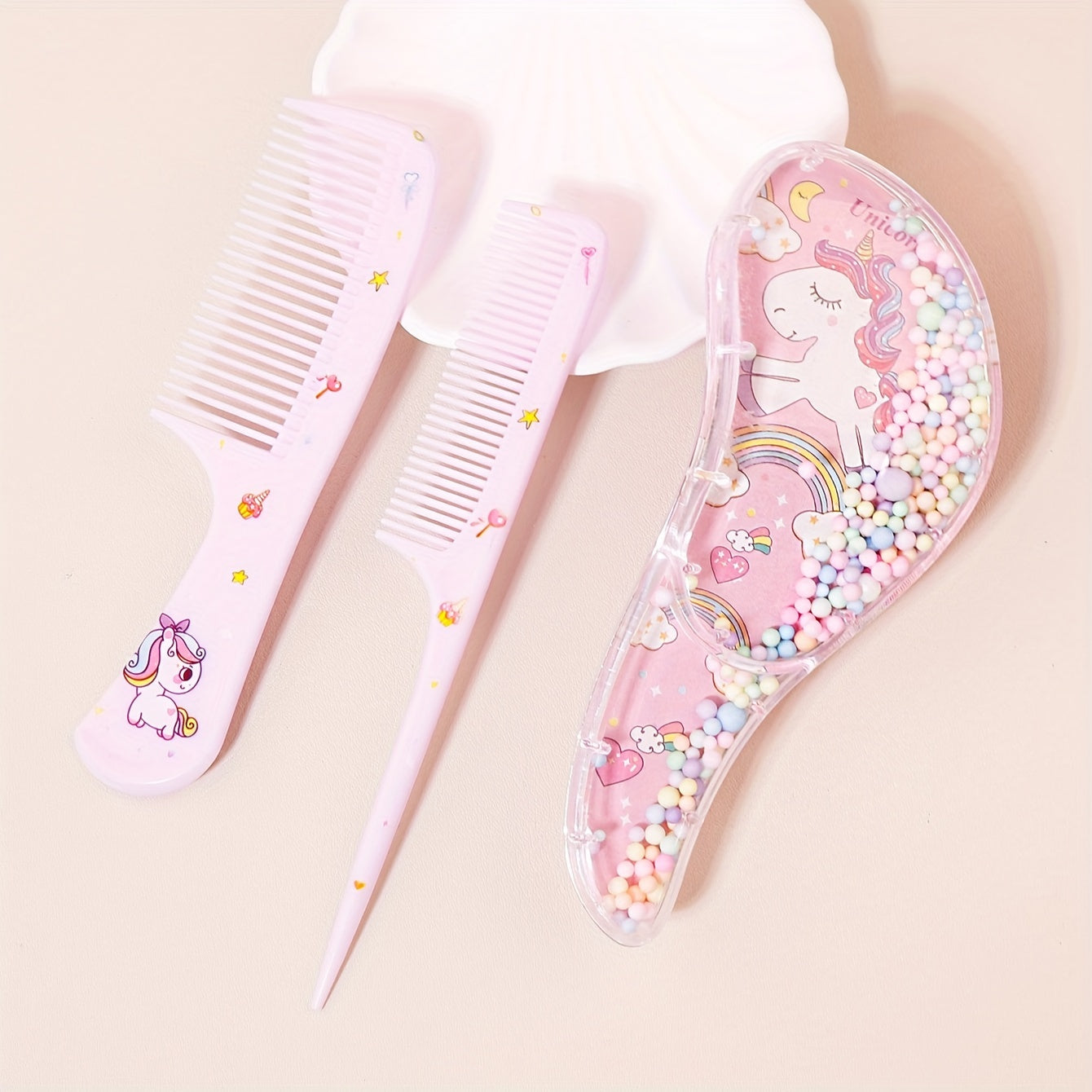 Набор из 3-х мультяшных расчесок для влажных и сухих волос, подходит для всех типов волос. Оснащен прочной ручкой из ABS-пластика, отлично подходит в качестве подарка.