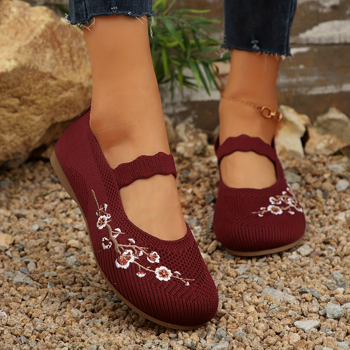 Women Floral Embroidered Slip-On Flats Breathable Fabric All-Season Black Pink White