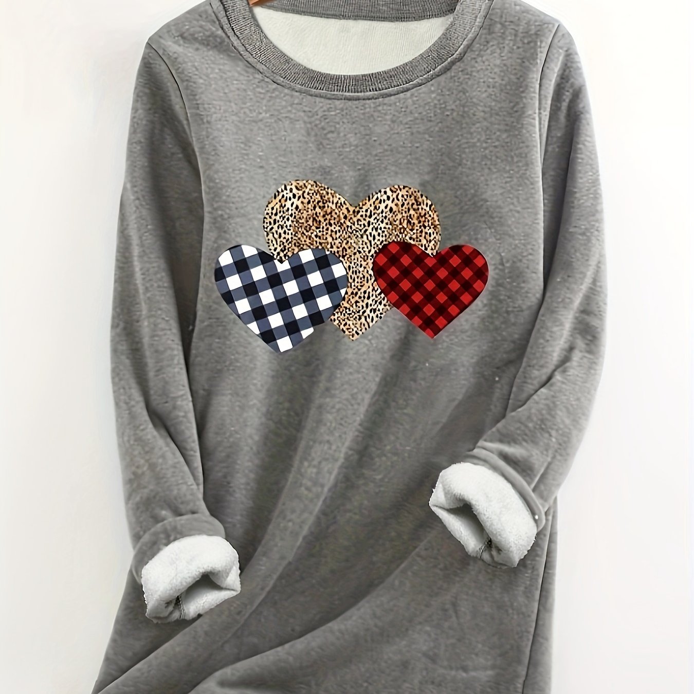 Women's Fleece Pullover with Leopard Checkered Heart Design Cozy Long Sleeve Top