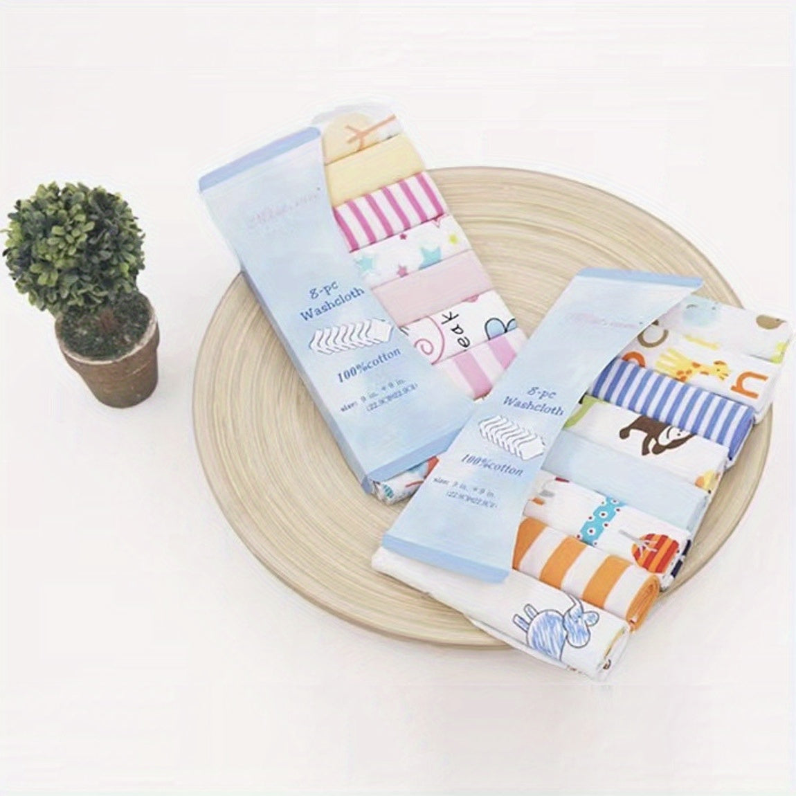 Tabiiy paxta materialidan tayyorlangan 8 dona ultra-yumshoq yuvish matolari, yuzda, hammomda, ovqatlanish uchun bib sifatida yoki burp matosi sifatida foydalanish uchun mos. To'plam turli naqshlarda keladi va chaqaloq to'yida mukammal sovg'a bo'ladi.