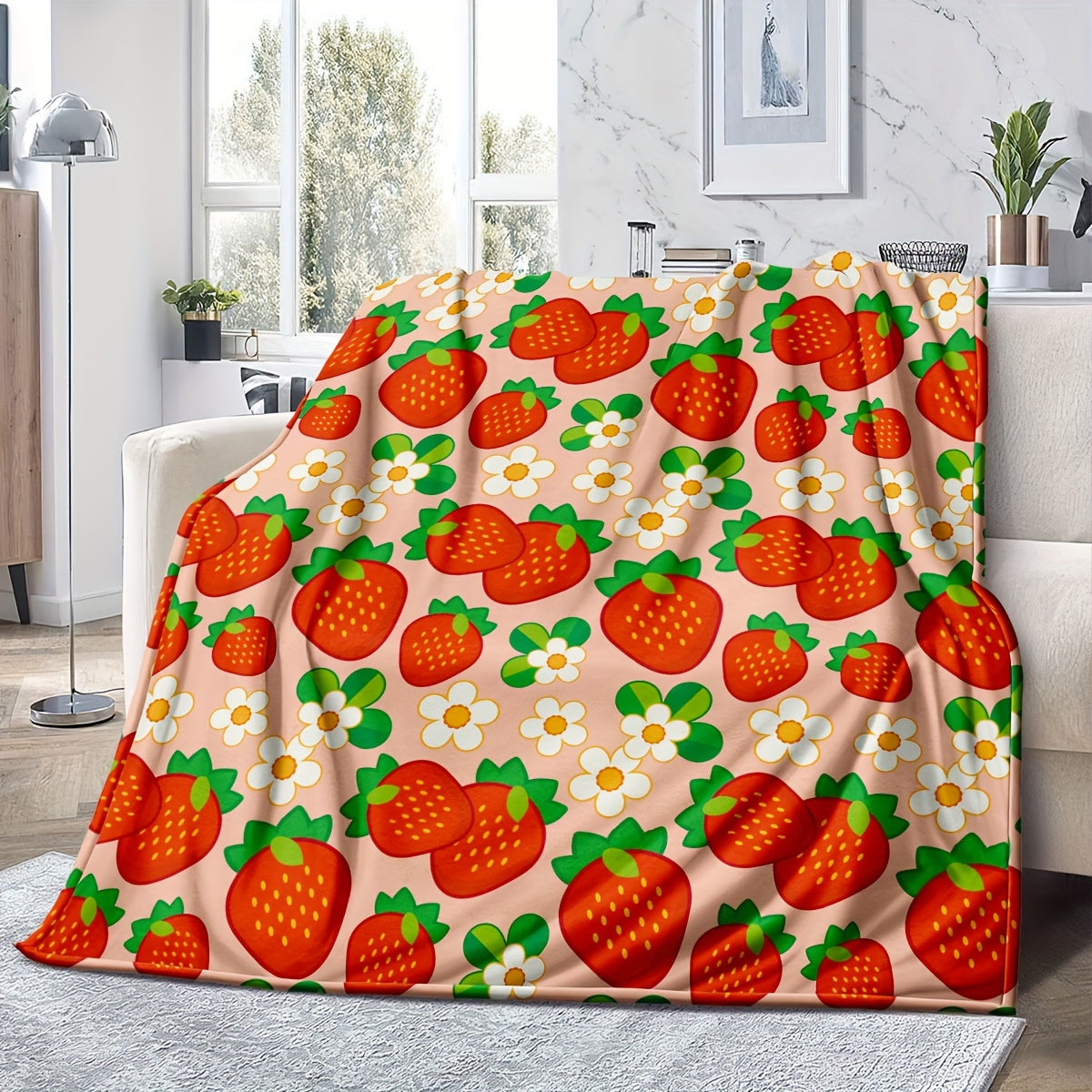 All-Season Microfiber Throw Blanket with Strawberry and Flower Pattern for Women