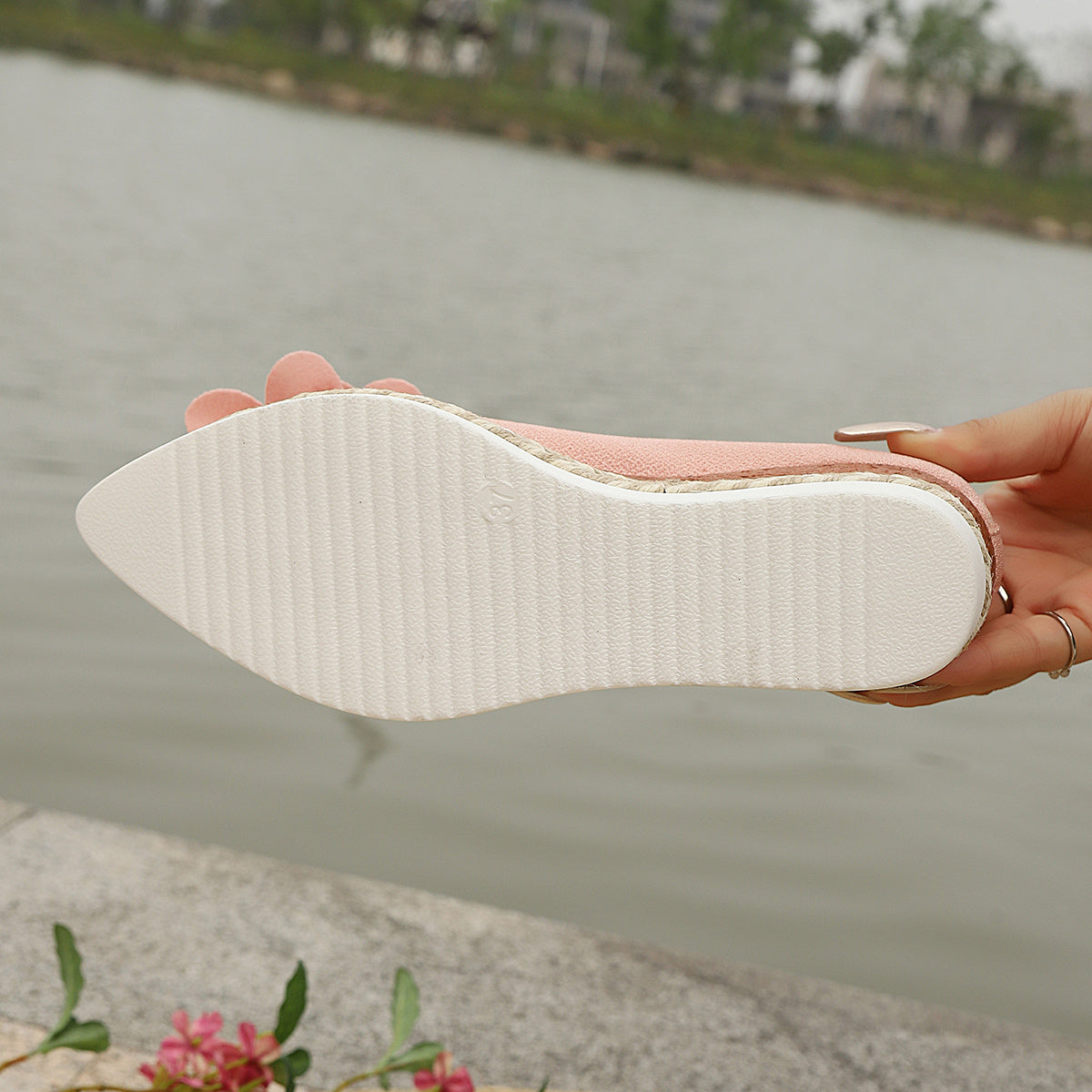 Women's Red Floral Wedge Heels Pointed Toe Thick Sole Slip-On Shoes