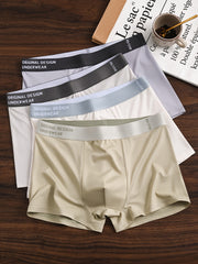 4 dona Erkaklar uchun Boxer Briefs to'plami, mustahkam rangdagi polyester aralash matodan tayyorlangan, yuqori cho'zilish qobiliyatiga ega, to'qilgan mato, tasodifiy kiyim uchun ideal. 125 g/m² mato og'irligidagi Shortie uslubi, terga chidamli.