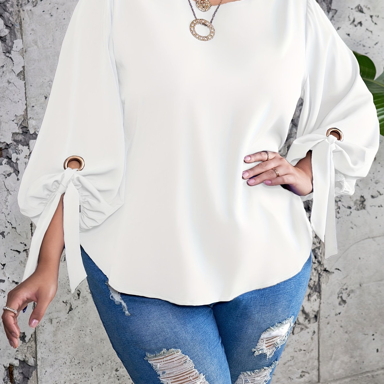 Plus Size Women's Casual Top with Solid Colors Lantern Sleeves Round Neck