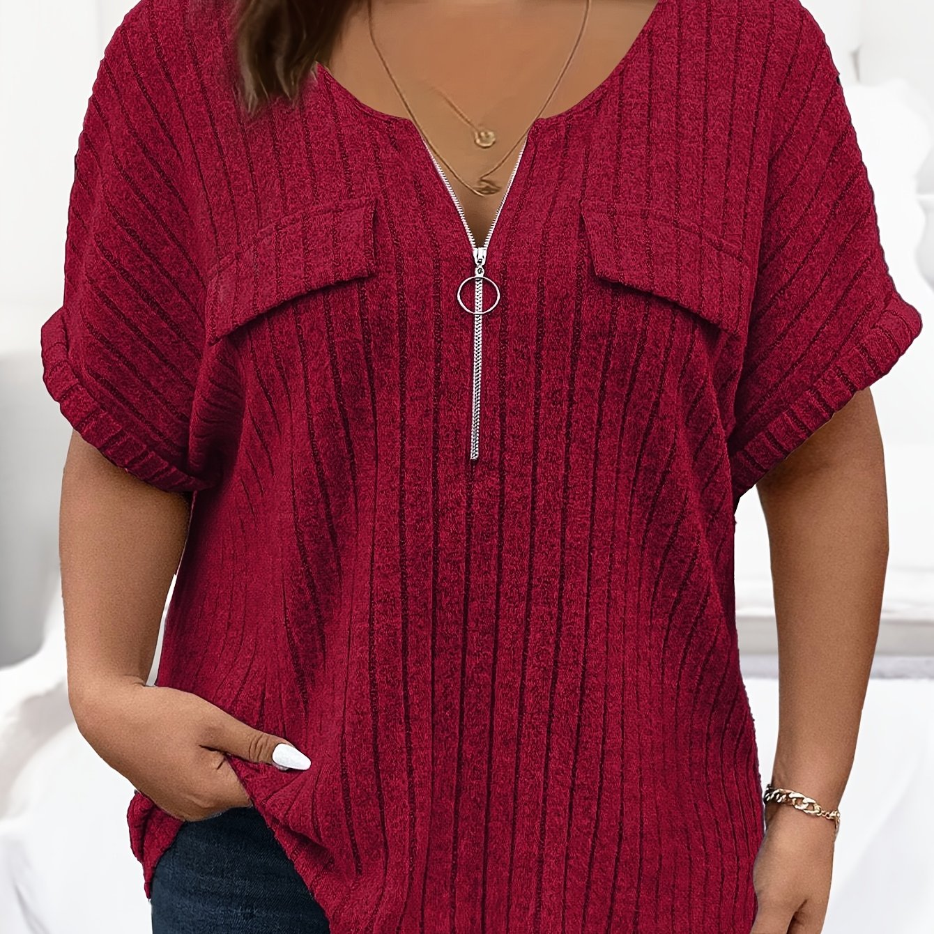 Women’s Plus Size Crew Neck T-Shirt Short Sleeve Zipper Faux Pockets