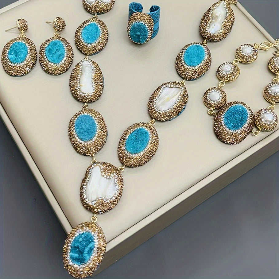 Набор подарков для женщин в винтажном богемном стиле, включающий 1 пару висячих серег, 1 ожерелье, 1 кольцо и 1 браслет, все изготовлены из алюминиевого сплава и украшены пресноводными жемчугами.