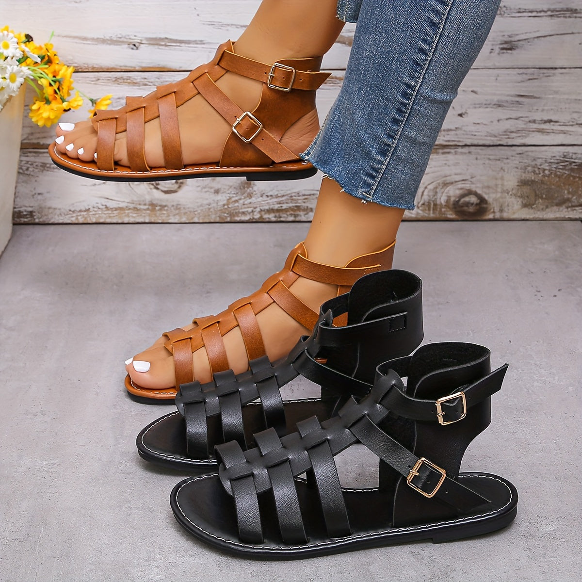 Women's Solid Color Strappy Buckle Flat Sandals Summer Casual Footwear