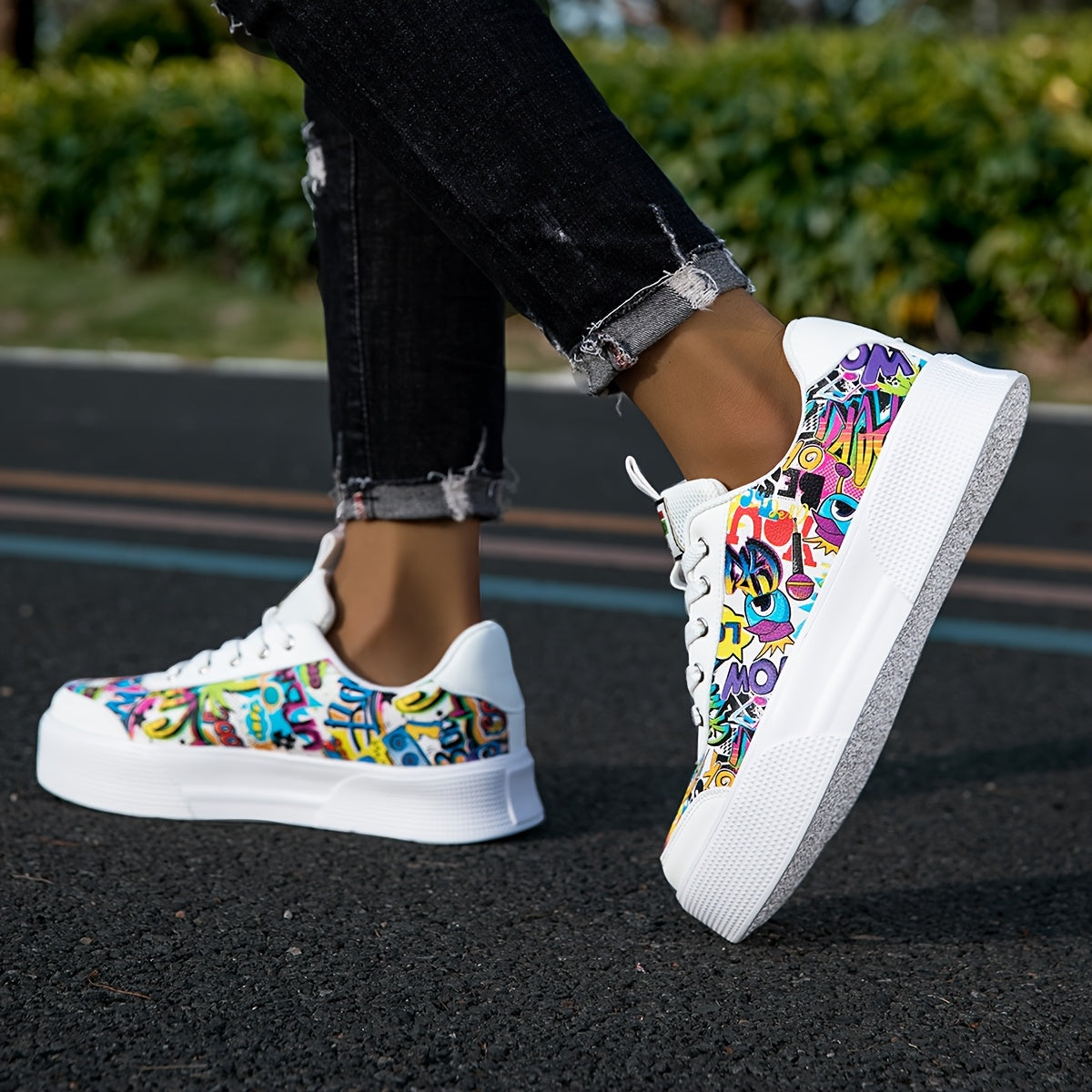 Unisex Casual Sneakers Low Top Tie-Dye Graffiti Canvas with EVA Sole