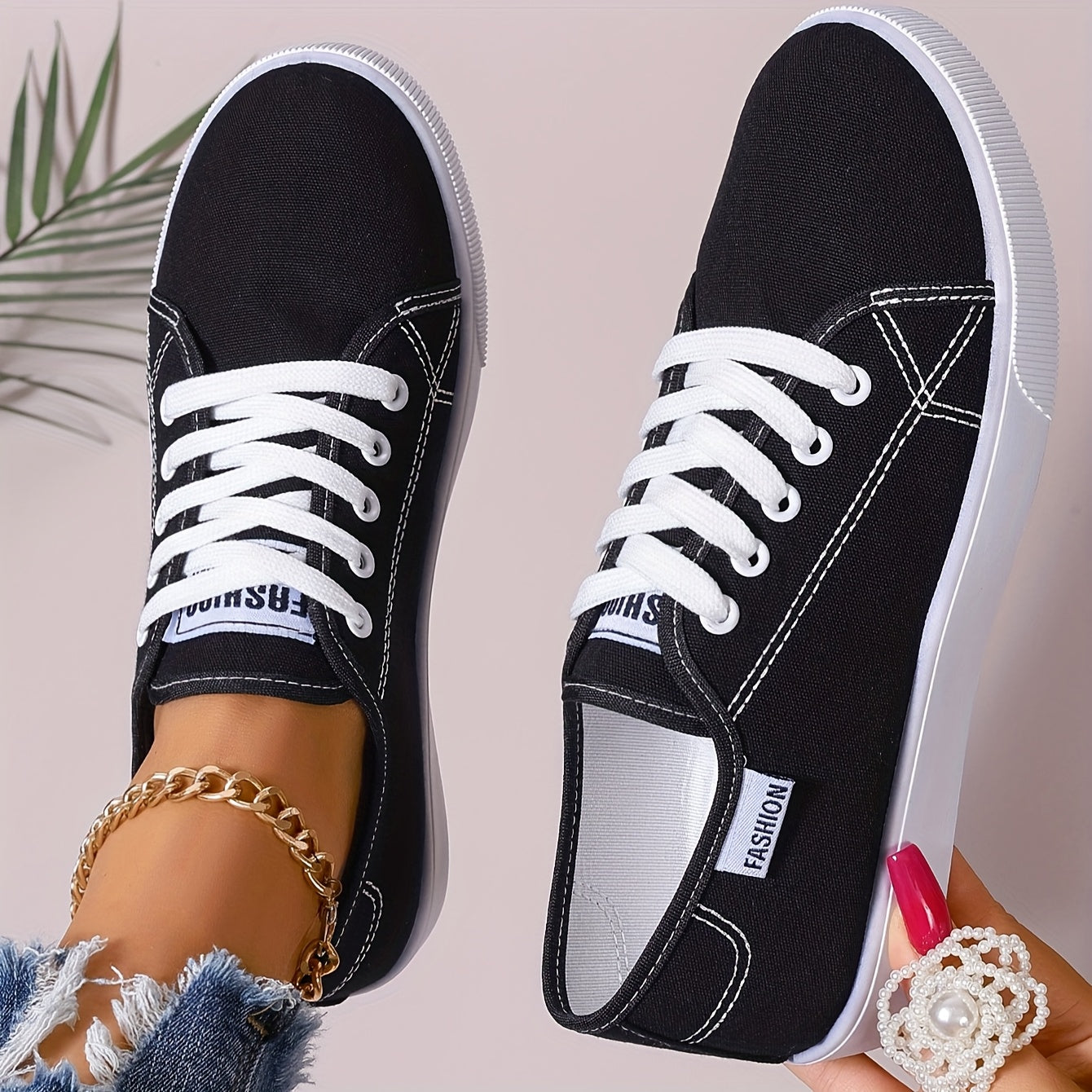Women’s Casual Low-Top Lace-Up Sneakers Breathable Fabric All-Season Shoes