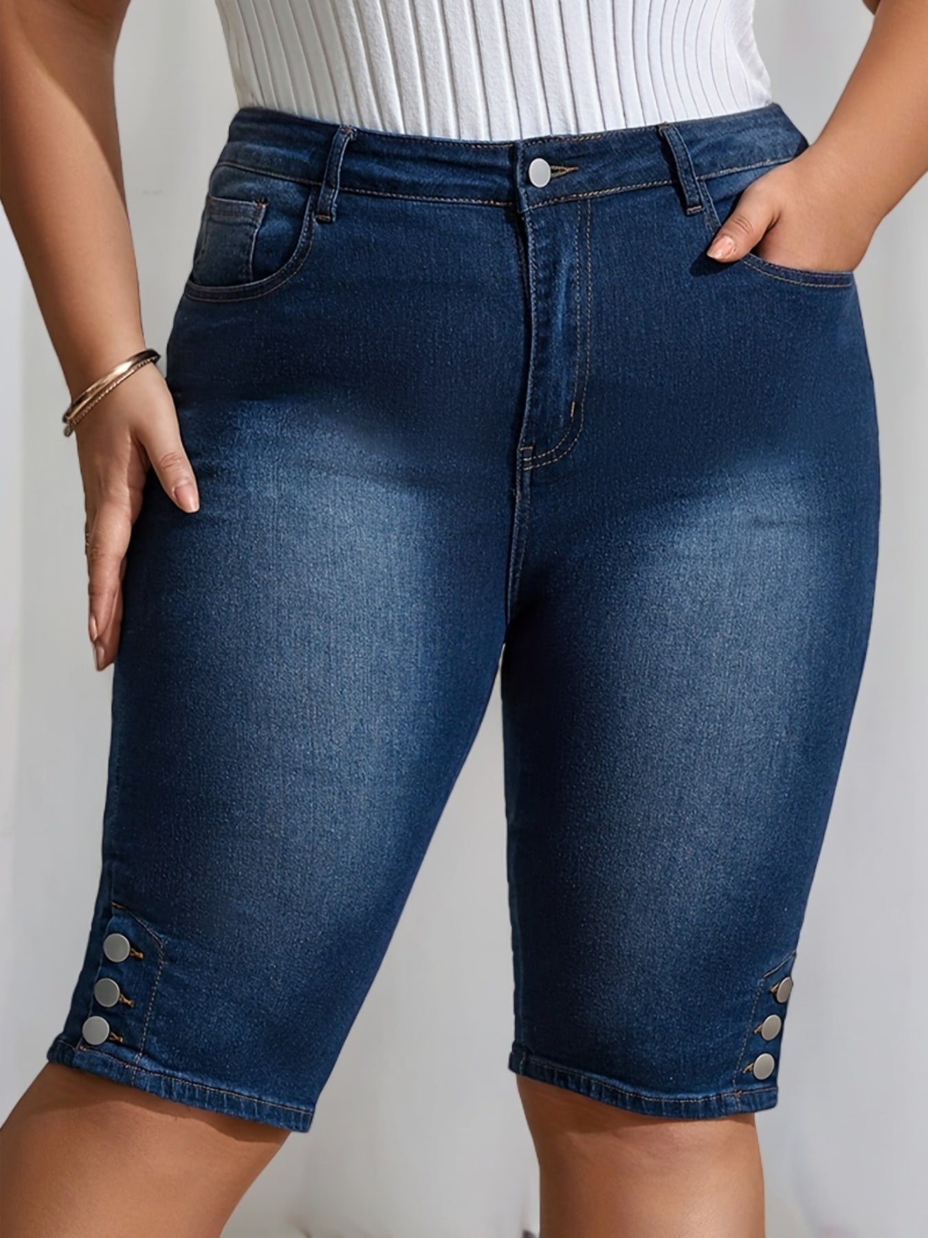 Women's Plus Size High Rise Stretch Blue Denim Capri Jeans