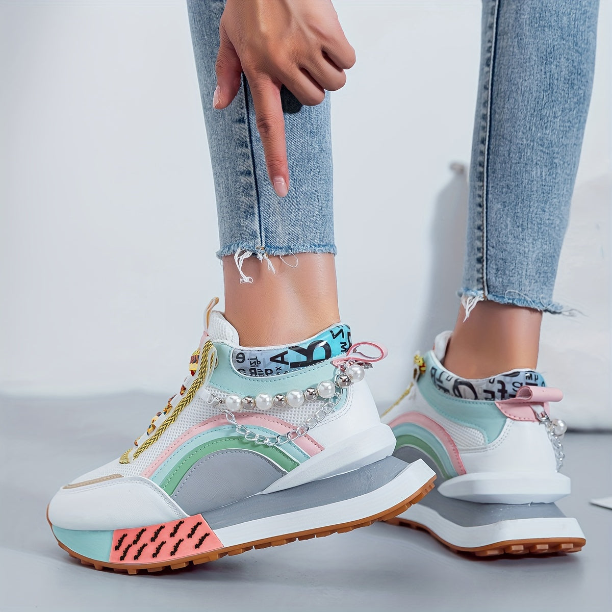 Women's Sneakers with Sparkling Bead Chain Breathable Mesh Lace-Up All-Season Mid Top