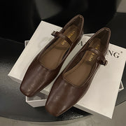 Женские туфли Мэри Джейн в французском стиле с массивной каблуком и ремешком на щиколотке