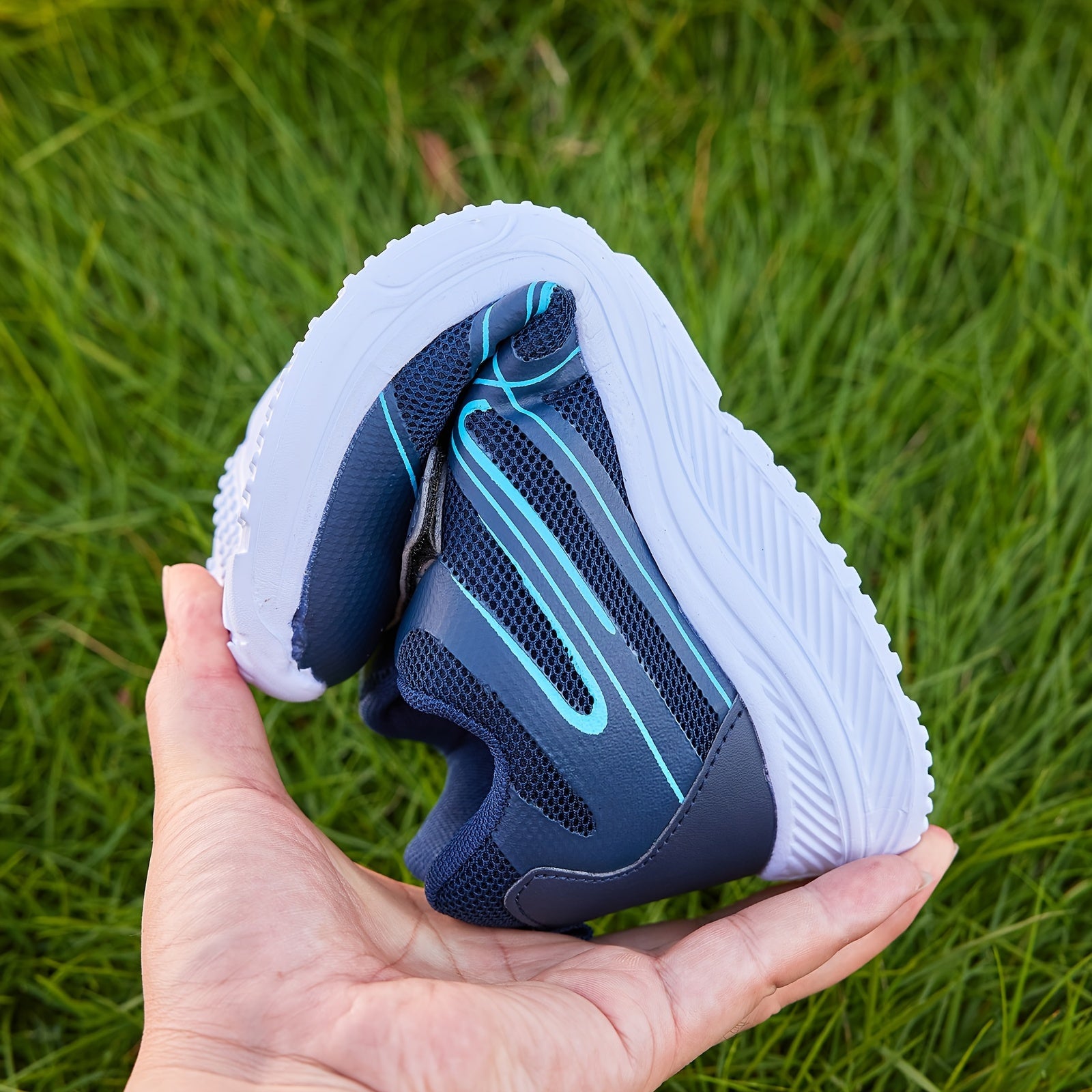 Детские сетчатые кроссовки с нескользящей резиновой подошвой для пробежек на улице и повседневной носки