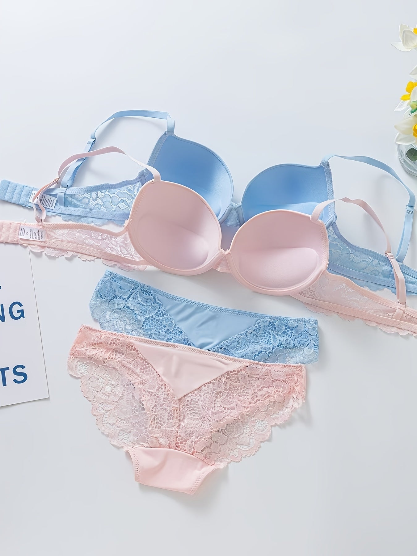 Потрясающий комплект бюстгальтера с пуш-ап и высоких трусиков для женщин с несъемными подушечками и открытыми плечами из дышащего нейлона