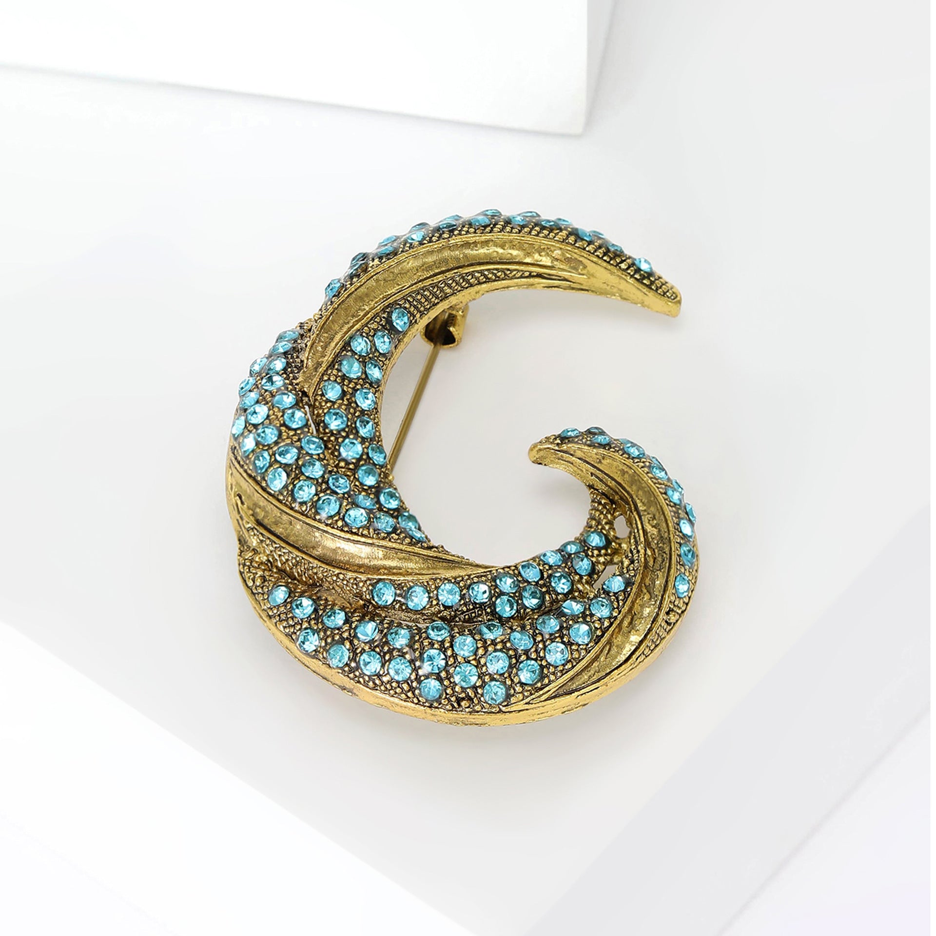 Irregular Shaped Rhinestone Brooch Crystal Badge Pin Luxury Jewelry for Women Men