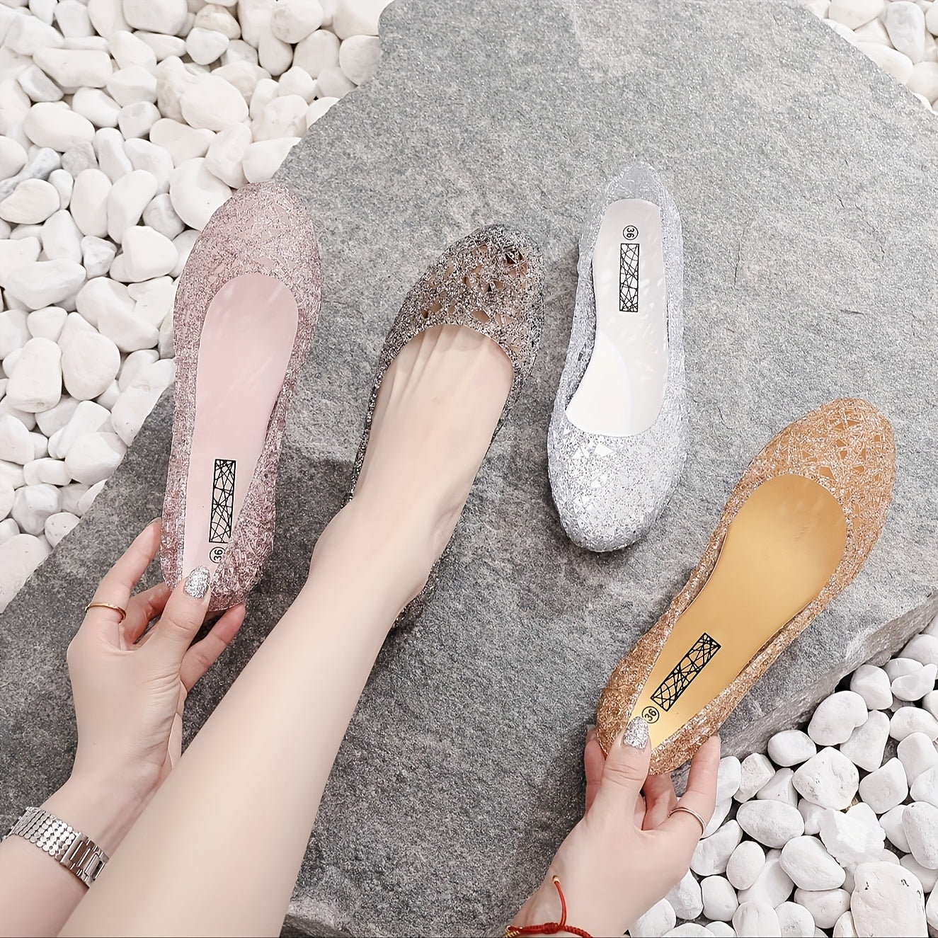 Sandalias planas transpirables de cristal para mujer, sandalias de verano de malla con slip-on en rosa, gris y marrón