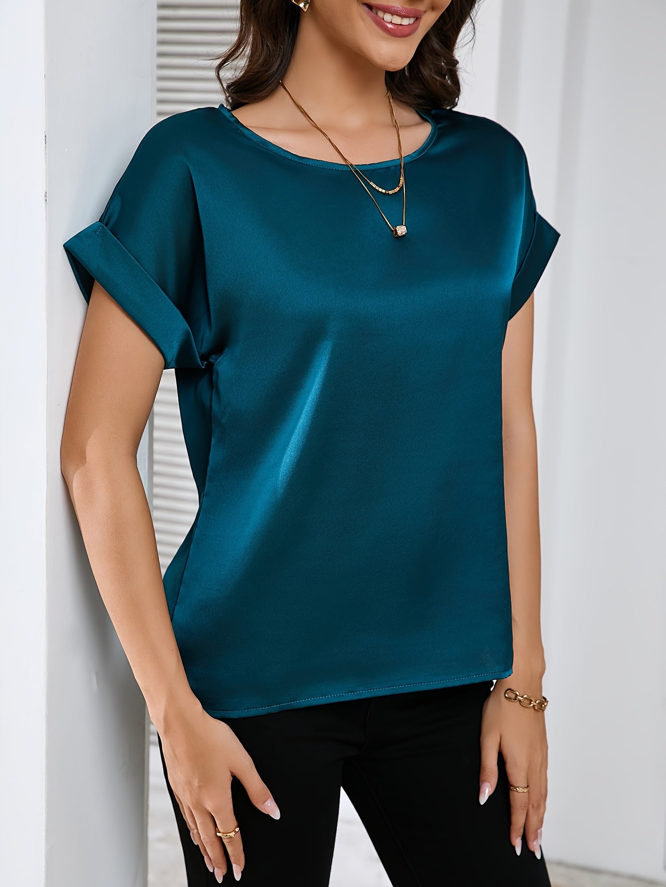 Camiseta de manga corta de poliéster con cuello redondo para mujer primavera verano color sólido elegante