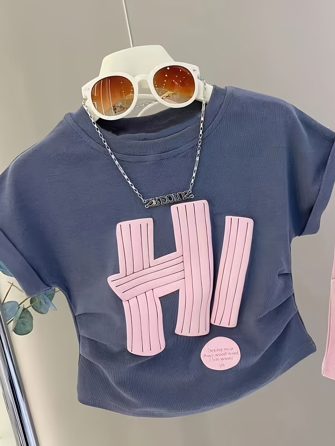 2 dona sport uslubidagi qizlar uchun paxta futbolka va shortikdan iborat ikki qismli to'plam, ochiq havoda tasodifiy kiyim uchun mukammal.