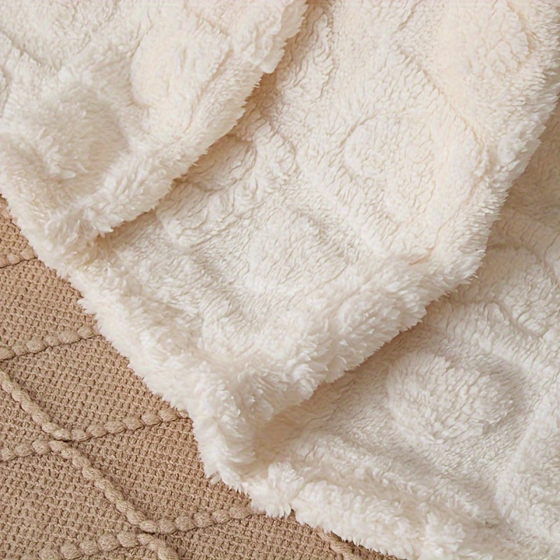 Heart Pattern Mini Eggs Plush Blanket for Kids Warm Cozy Swaddle for Autumn Winter