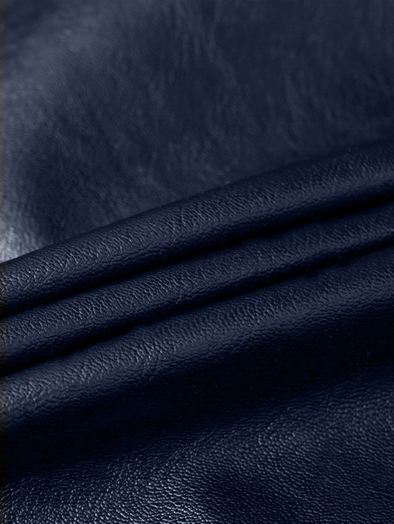 Erkaklar uchun amerika uslubidagi toraytiruvchi jaket, beysbol yaka va metall zip tafsilotlari bilan, tasodifiy va biznes kiyimlari uchun mos. Quvvat uchun mashinada yuvilishi mumkin, bahor va kuz uchun ideal.